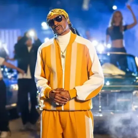 2023-MNF-Snoop-Dogg-Yellow-Tracksuit.jpg