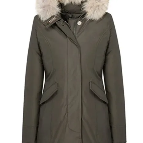 A-Bad-Moms-Christmas-Mila-Kunis-Coat1.jpg A-Bad-Moms-Christmas-Mila-Kunis-Coat1.jpg