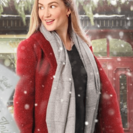 A-Godwink-Christmas-Miracle-Of-Love-Katherine-Barrell-Red-Coat.png