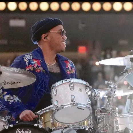 Anderson-Paak-Super-Bowl-LVI-Jacket.jpg Anderson-Paak-Super-Bowl-LVI-Jacket.jpg