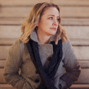 CONNIE HOLIDAY TWIST 2023 GREY PEACOAT