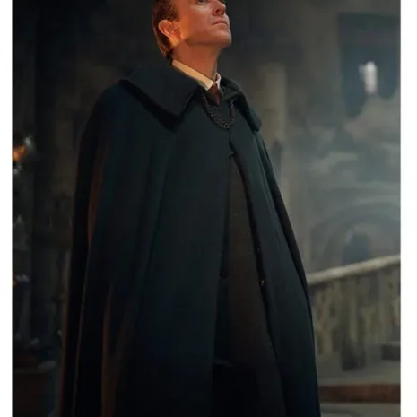 Dracula-Claes-Bang-Black-Cape.jpg Dracula-Claes-Bang-Black-Cape.jpg