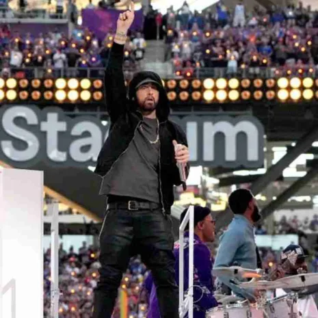 Eminem-Super-Bowl-Black-Satin-Jacket.jpg Eminem-Super-Bowl-Black-Satin-Jacket.jpg