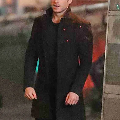 Eternals-Richard-Madden-Coat.jpg Eternals-Richard-Madden-Coat.jpg