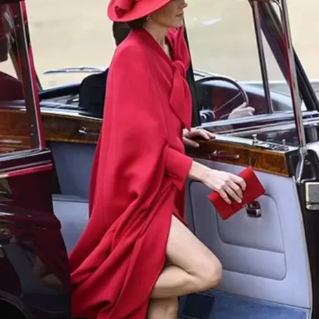 Horse-Guard-Parade-Kate-Middleton-Red-Bow-Coat1.jpg Horse-Guard-Parade-Kate-Middleton-Red-Bow-Coat1.jpg