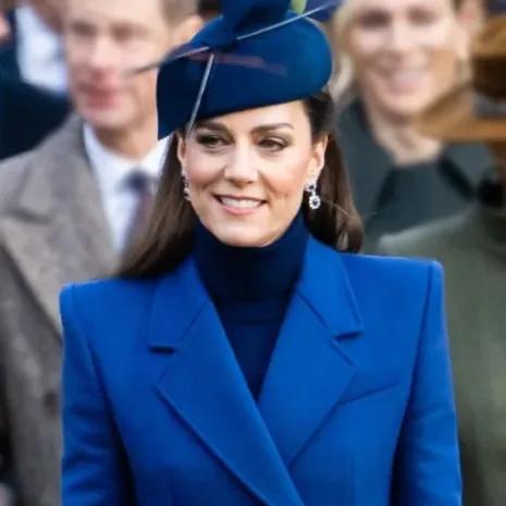 Kate-Middleton-Christmas-Day-Service-Coat3.jpg Kate-Middleton-Christmas-Day-Service-Coat3.jpg