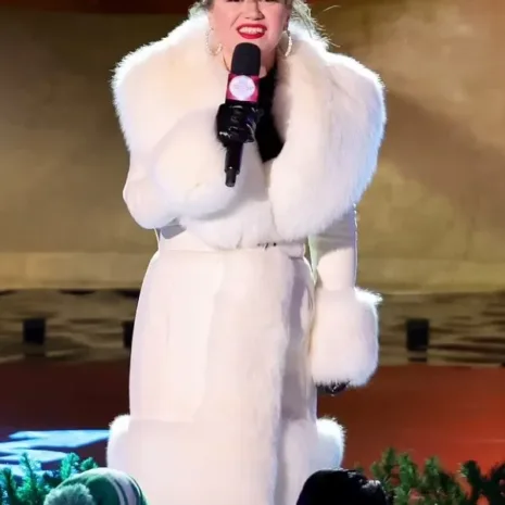 Kelly-Clarkson-Rockefeller-Center-Christmas-Tree-Coat.jpg