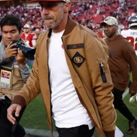 Kyle-Shanahan-49ers-Salute-To-Service-Jacket2.jpg Kyle-Shanahan-49ers-Salute-To-Service-Jacket2.jpg