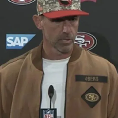 Kyle-Shanahan-49ers-Salute-To-Service-Jacket3.jpg Kyle-Shanahan-49ers-Salute-To-Service-Jacket3.jpg