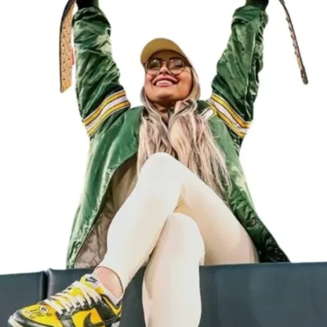 Liv-Morgan-Green-Bay-Packers-Green-Jacket3.jpg Liv-Morgan-Green-Bay-Packers-Green-Jacket3.jpg