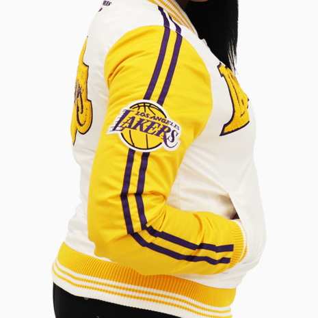 Los-Angeles-Lakers-Satin-White-Jacket.png Los-Angeles-Lakers-Satin-White-Jacket.png