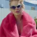MISS-AMERICANA-TAYLOR-SWIFT-FUR-COAT1.jpg