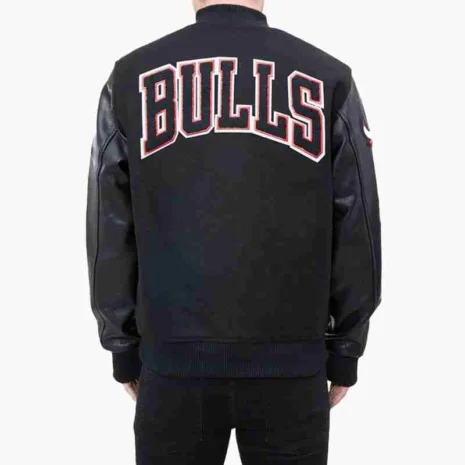 Pro-Standard-Chicago-Bulls-Logo-Black-Jacket.jpeg Pro-Standard-Chicago-Bulls-Logo-Black-Jacket.jpeg