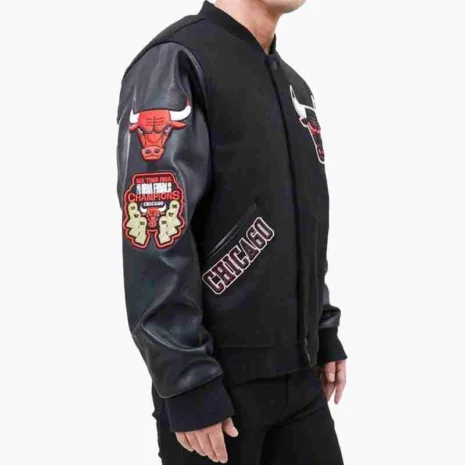 Pro-Standard-Chicago-Bulls-Logo-Varsity-Jacket.jpeg Pro-Standard-Chicago-Bulls-Logo-Varsity-Jacket.jpeg