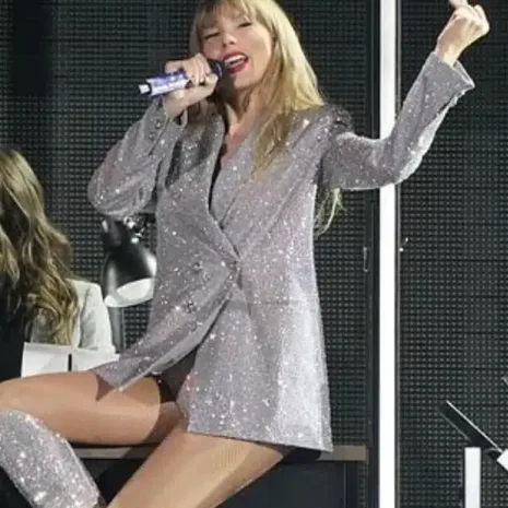 Taylor-Swift-Eras-Tour-The-Man-Silver-Blazer3.webp Taylor-Swift-Eras-Tour-The-Man-Silver-Blazer3.webp