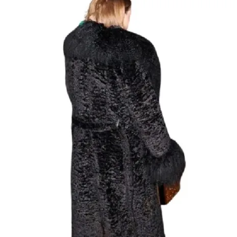 Taylor-Swift-Poor-Things-Premiere-Black-Fur-Coat2.jpg Taylor-Swift-Poor-Things-Premiere-Black-Fur-Coat2.jpg