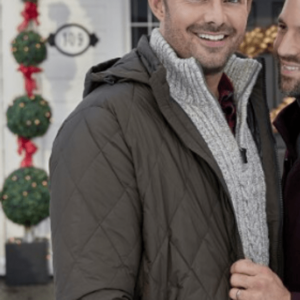 The Christmas House 2 Deck Those Halls Jonathan Bennett Jacket