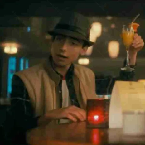 The-Umbrella-Academy-S03-Aidan-Gallagher-Beige-Vest.jpg The-Umbrella-Academy-S03-Aidan-Gallagher-Beige-Vest.jpg