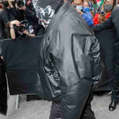 kanye-west-yeezy-gap-round-black-jacket.jpg kanye-west-yeezy-gap-round-black-jacket.jpg