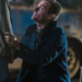 mel-fear-the-walking-dead-s04-kevin-zegers-trench-coat.png